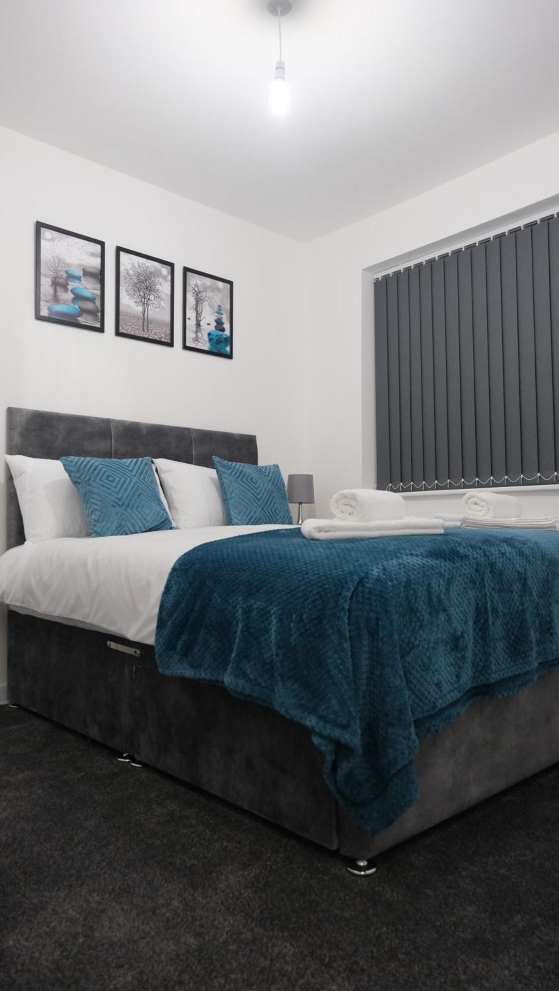 Modernized Three Bedroom House Near City Stadium, Attractions, City Centre - Sky N Netflix - Convenient Transport Манчестер Экстерьер фото
