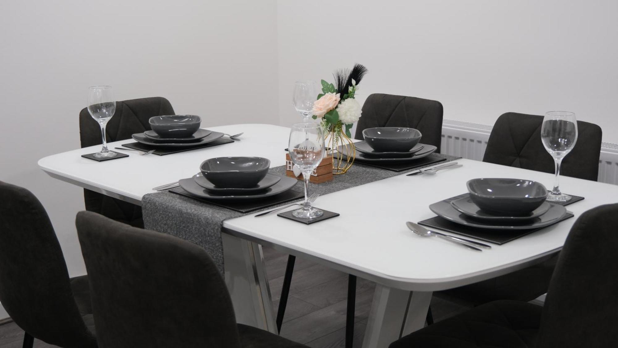 Modernized Three Bedroom House Near City Stadium, Attractions, City Centre - Sky N Netflix - Convenient Transport Манчестер Экстерьер фото